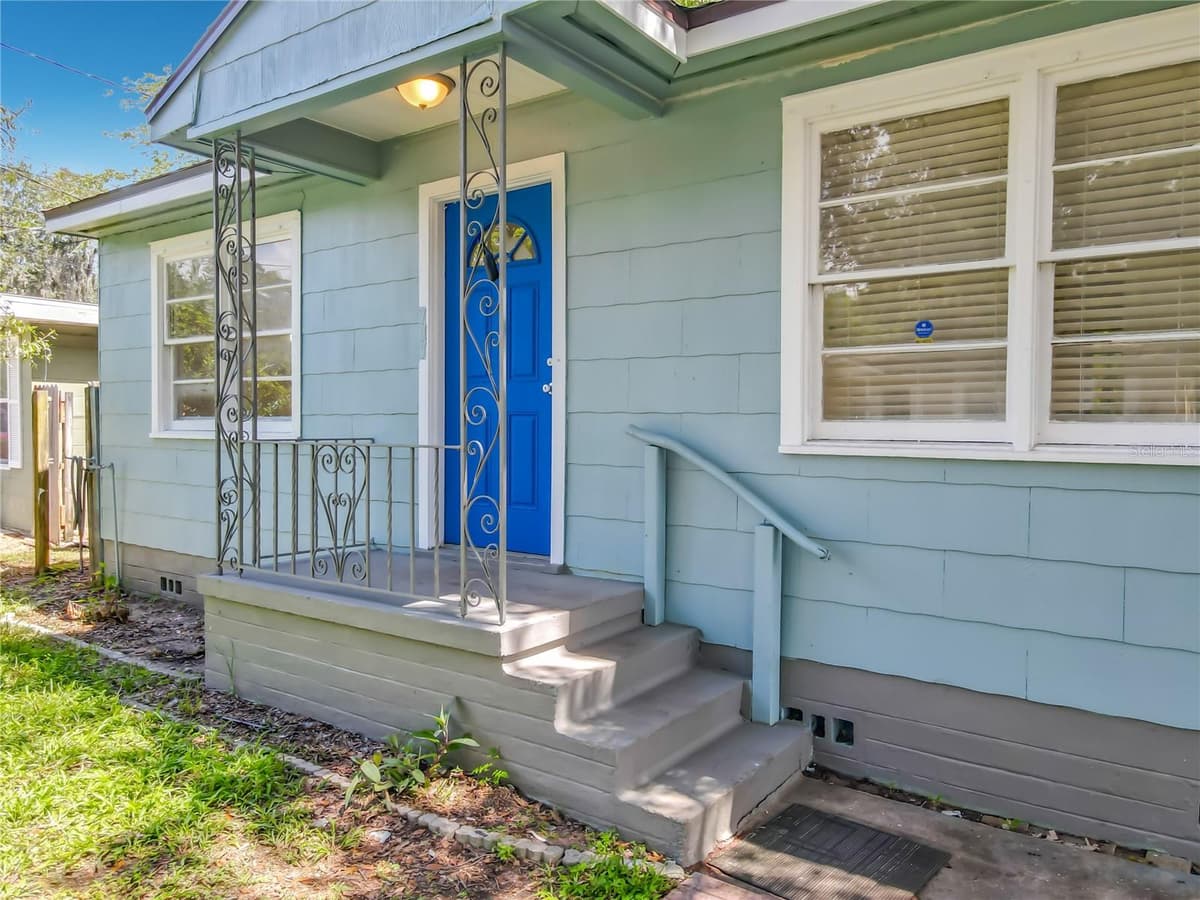 709 EDWARDS STREET — photo 29 of 42
