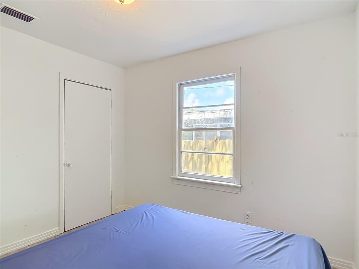 709 EDWARDS STREET — photo 18 of 42