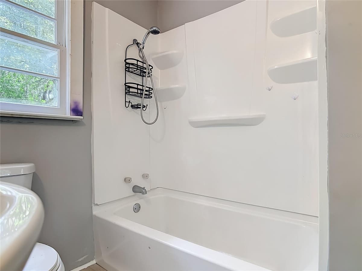 709 EDWARDS STREET — photo 24 of 42