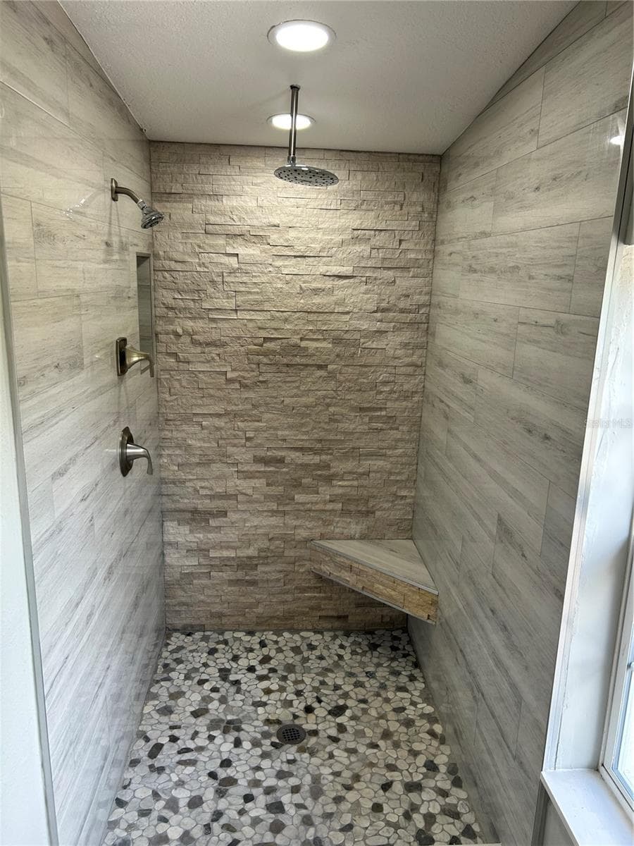 104 GARDENIA DRIVE — photo 24 of 37