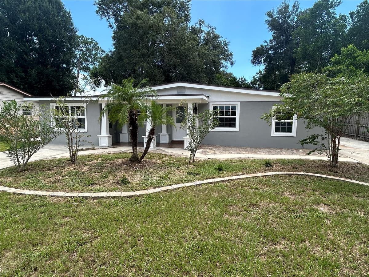 104 GARDENIA DRIVE — photo 9 of 37