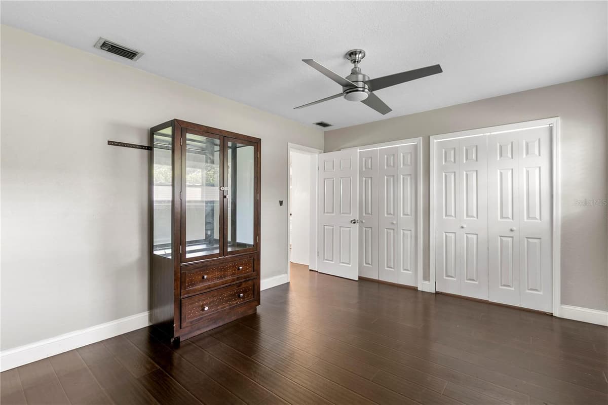 1009 WOODLEY ROAD — photo 15 of 27