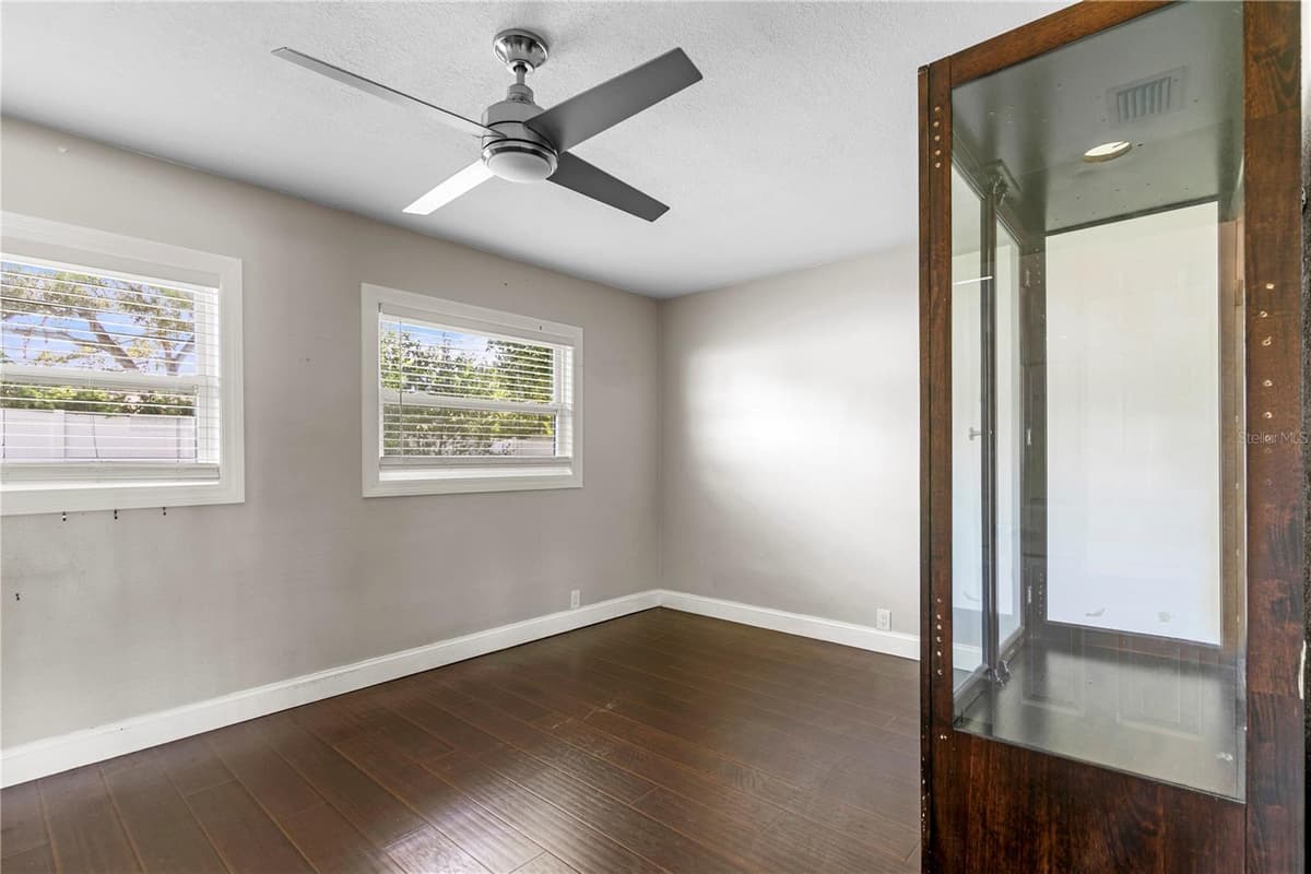 1009 WOODLEY ROAD — photo 16 of 27