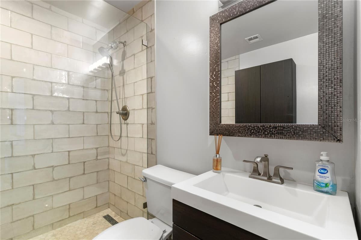 1009 WOODLEY ROAD — photo 18 of 27