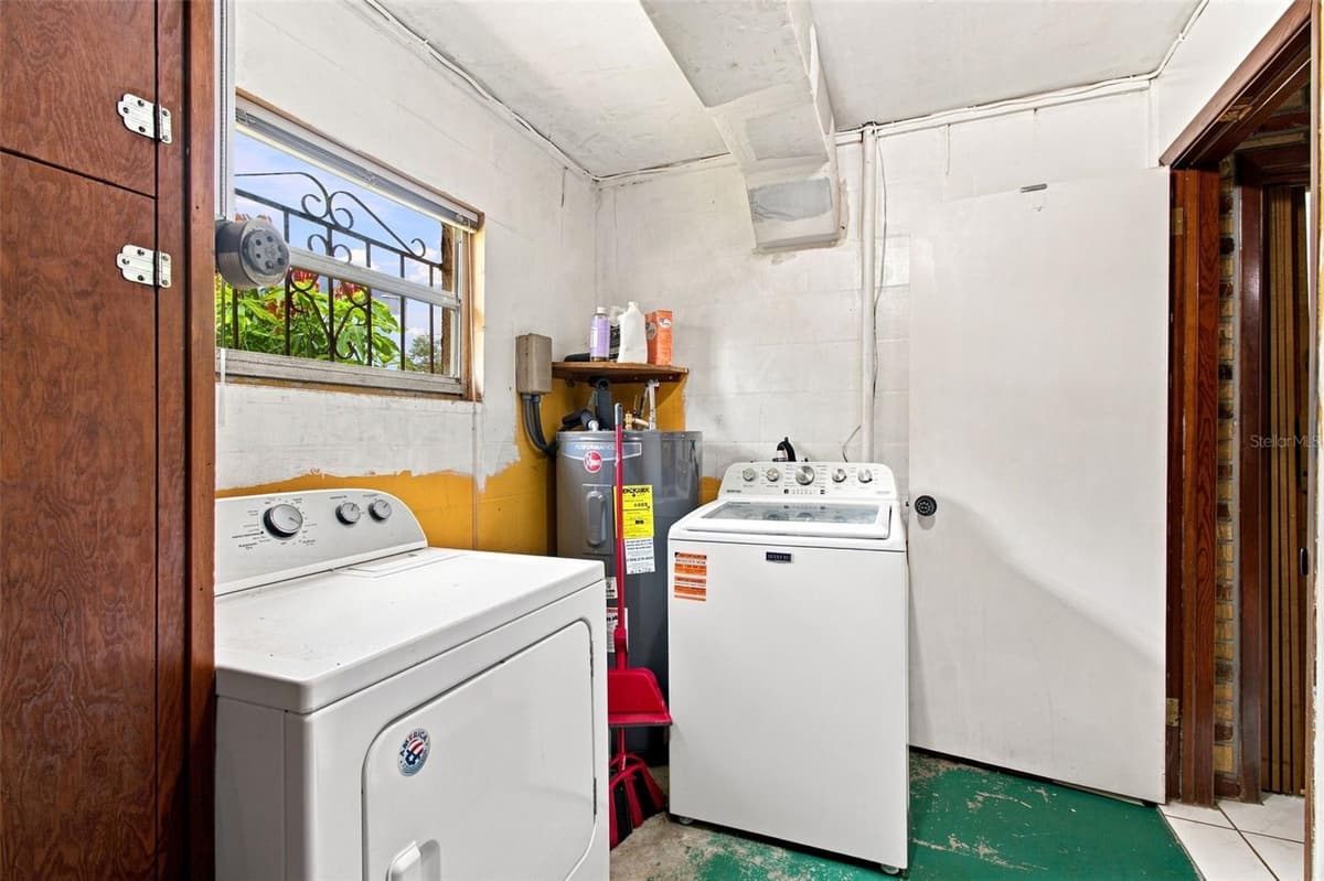 3412 E FERN ST — photo 37 of 44