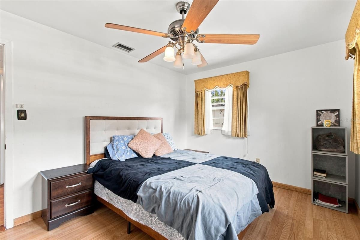 3412 E FERN ST — photo 15 of 44