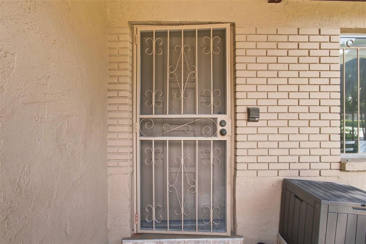 3412 E FERN ST — photo 6 of 44