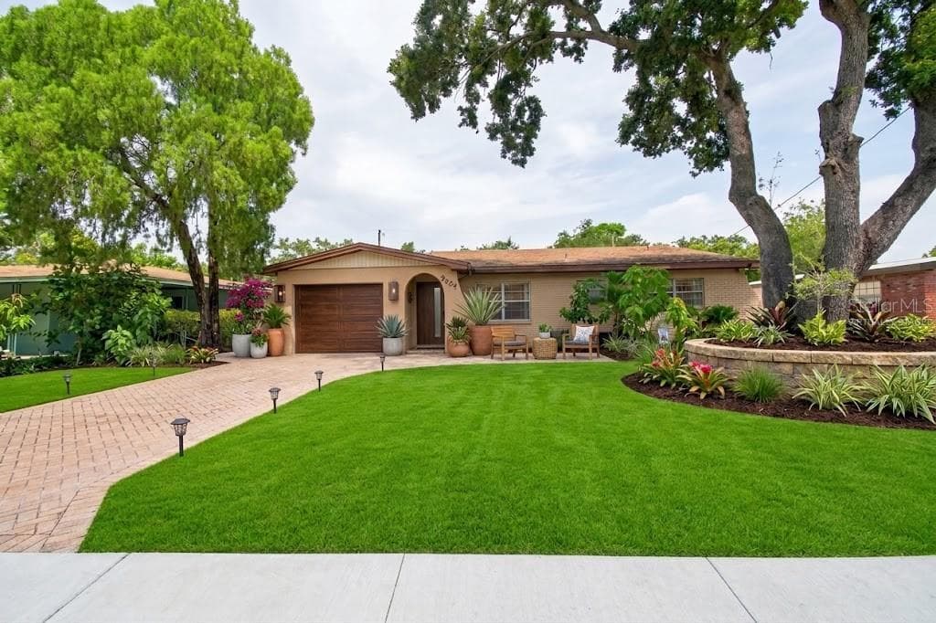 3412 E FERN ST — photo 3 of 44
