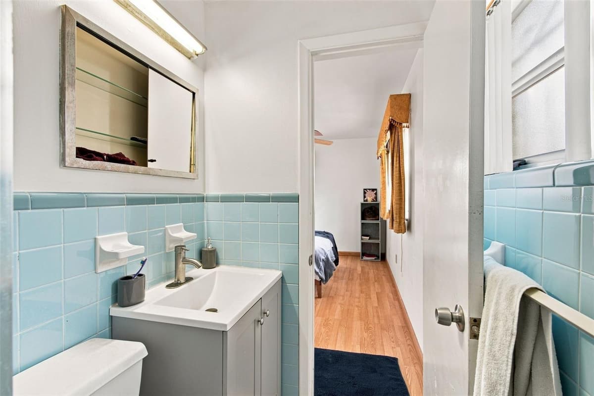 3412 E FERN ST — photo 18 of 44