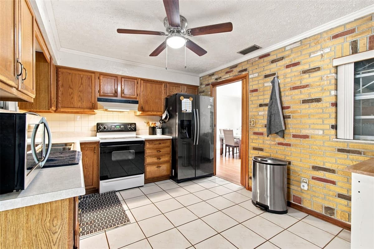 3412 E FERN ST — photo 11 of 44