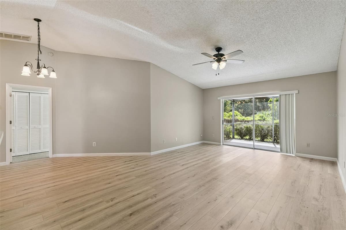 1052 BRIELLE AVENUE — photo 6 of 44