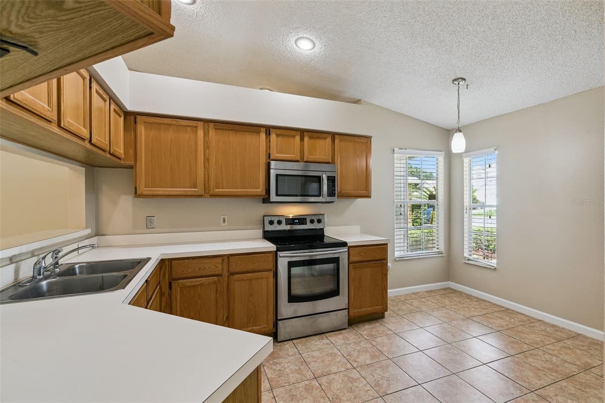 1052 BRIELLE AVENUE — photo 15 of 44