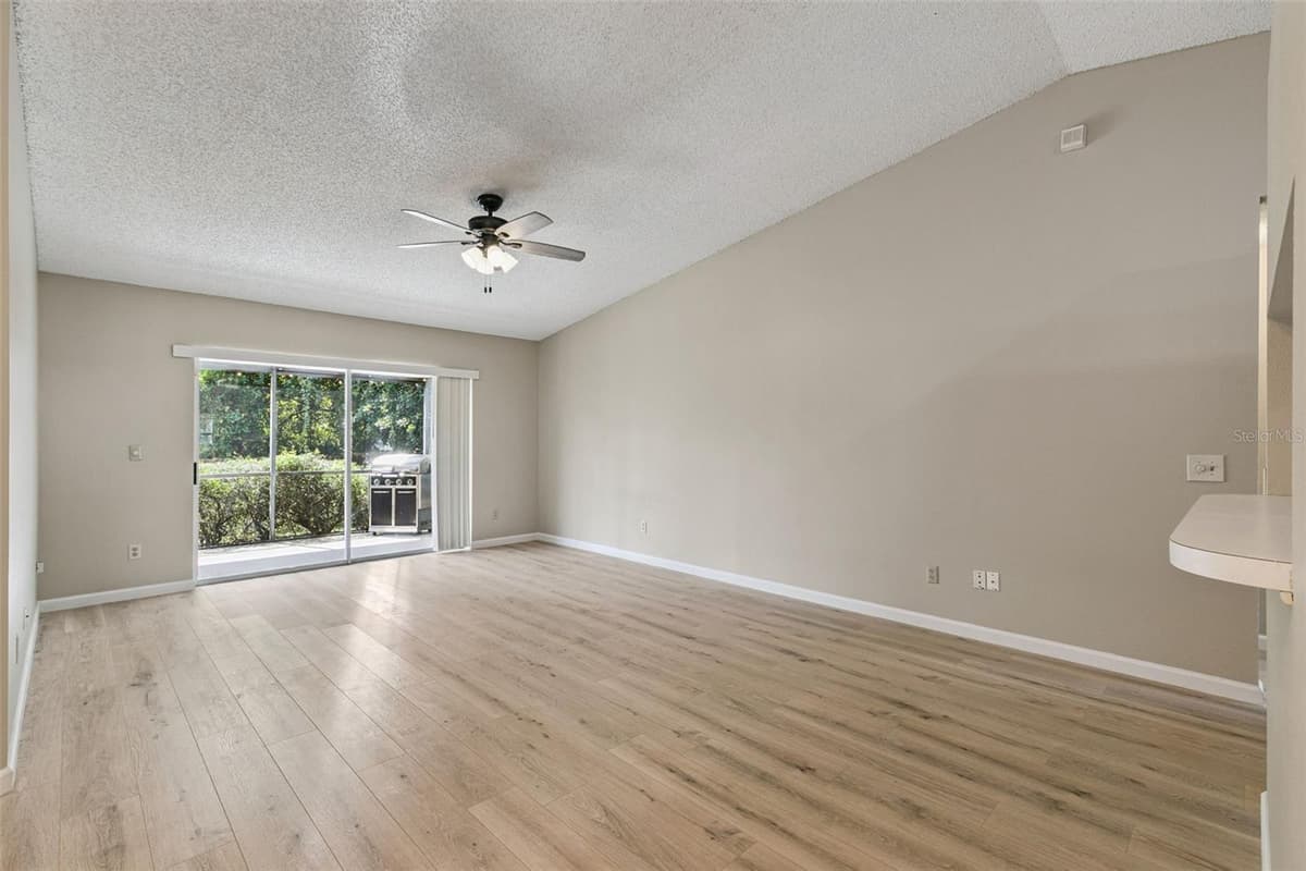 1052 BRIELLE AVENUE — photo 7 of 44