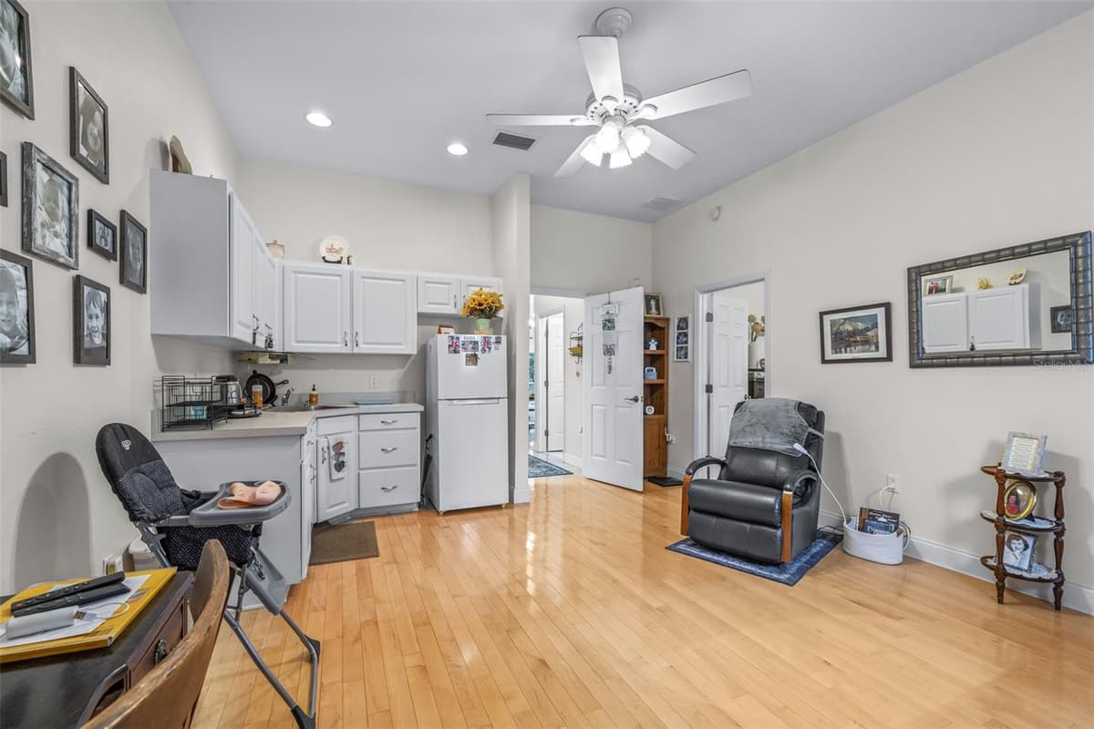 1016 LAKE MARIAM DRIVE — photo 47 of 92