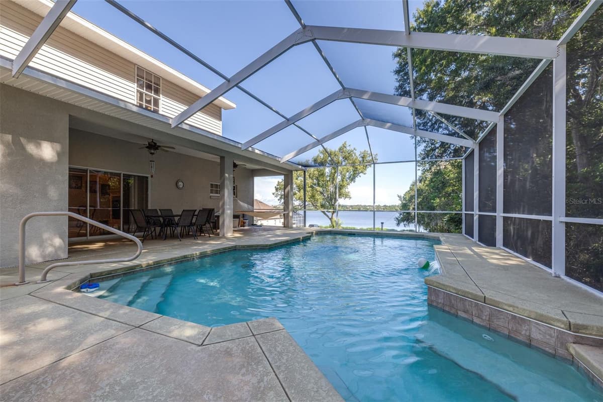 1016 LAKE MARIAM DRIVE — photo 6 of 92