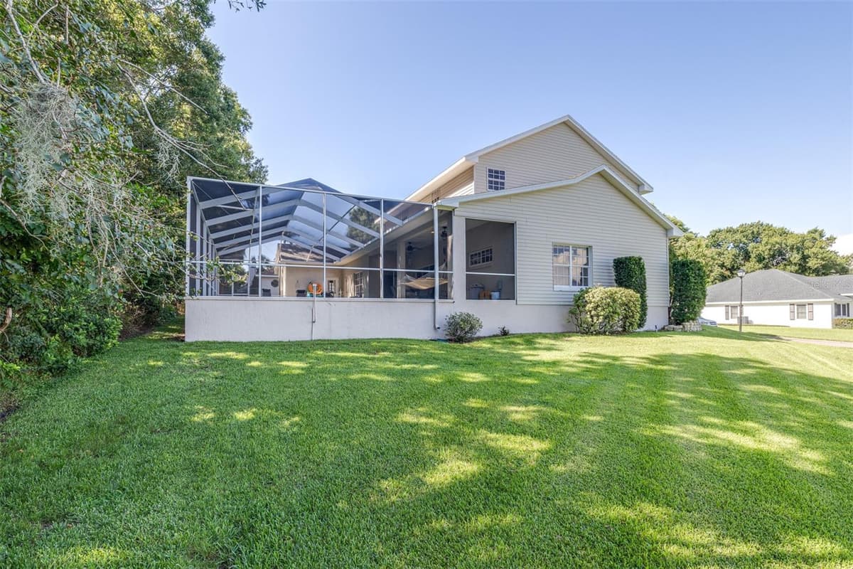 1016 LAKE MARIAM DRIVE — photo 80 of 92