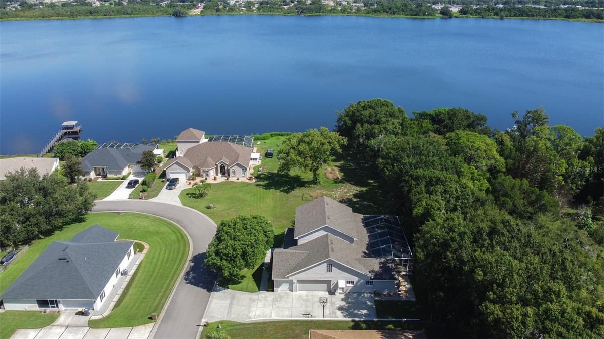 1016 LAKE MARIAM DRIVE — photo 4 of 92