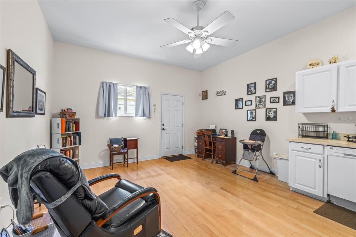 1016 LAKE MARIAM DRIVE — photo 46 of 92