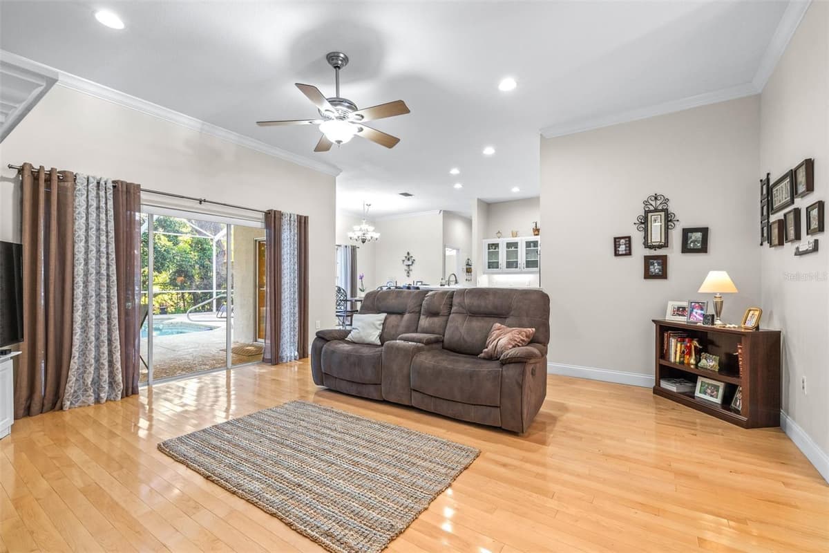 1016 LAKE MARIAM DRIVE — photo 24 of 92