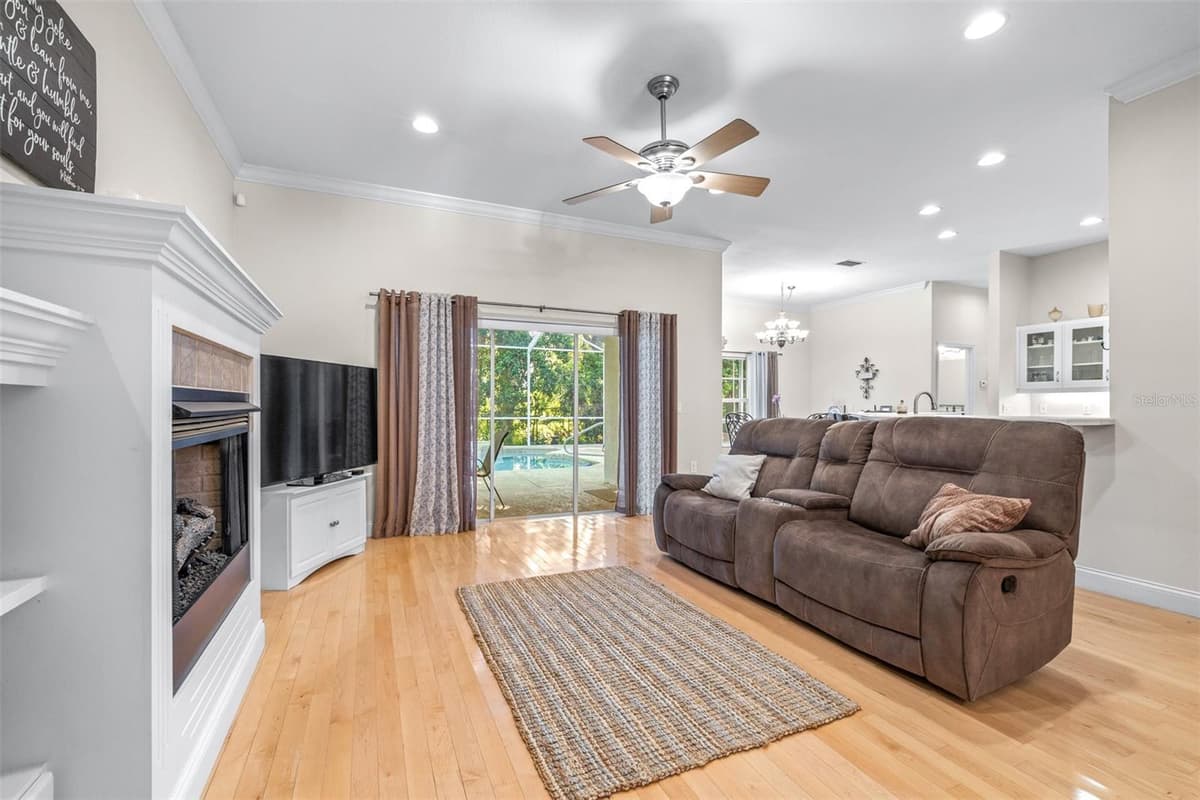 1016 LAKE MARIAM DRIVE — photo 23 of 92