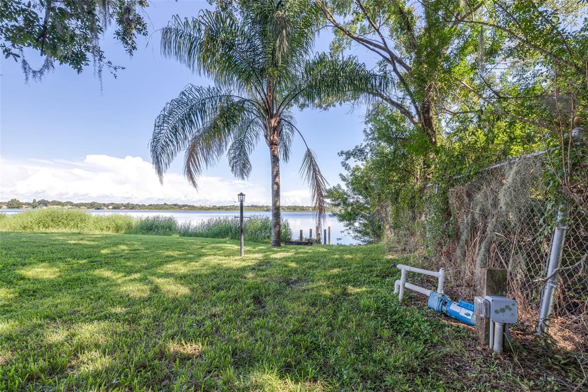 1016 LAKE MARIAM DRIVE — photo 81 of 92
