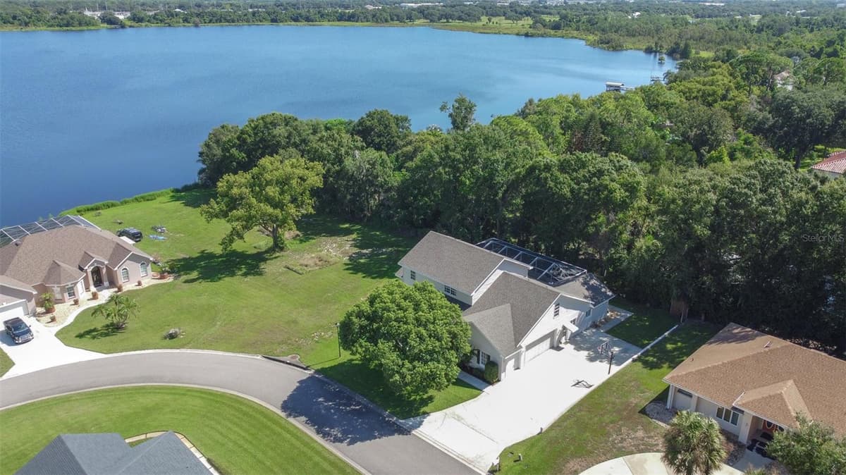 1016 LAKE MARIAM DRIVE — photo 3 of 92