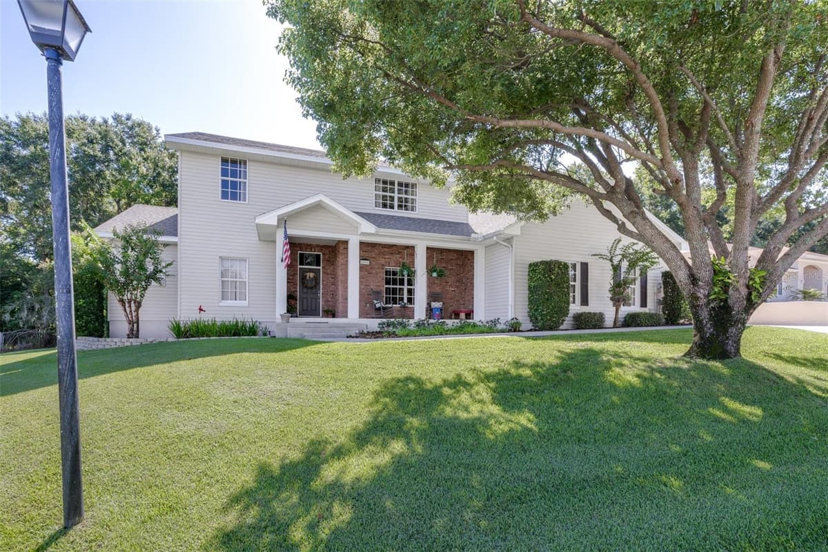 1016 LAKE MARIAM DRIVE — photo 7 of 92