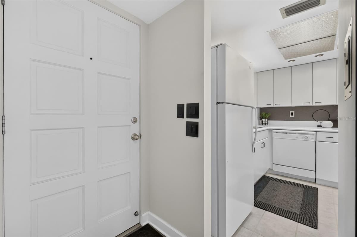 101 GRANDVIEW STREET — photo 4 of 63