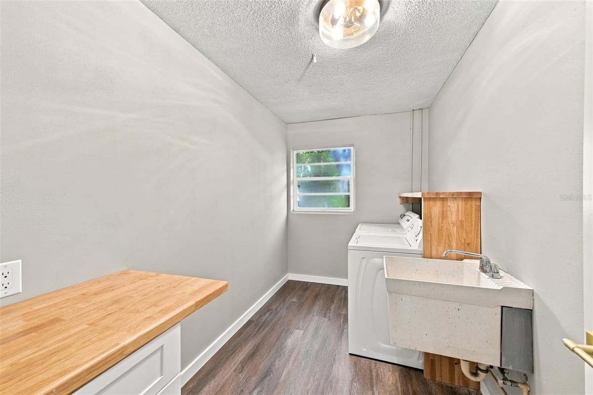 6622 GLENCOE DRIVE — photo 16 of 34