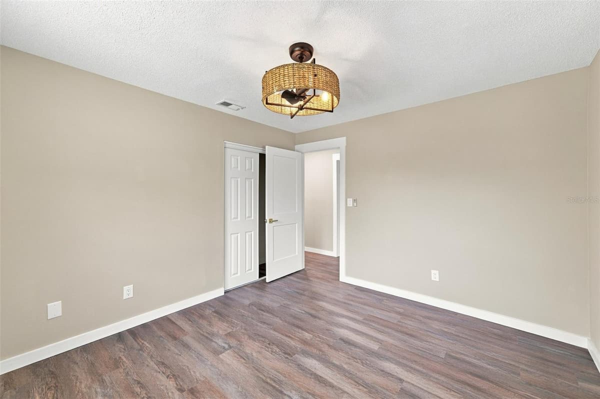 6622 GLENCOE DRIVE — photo 22 of 34