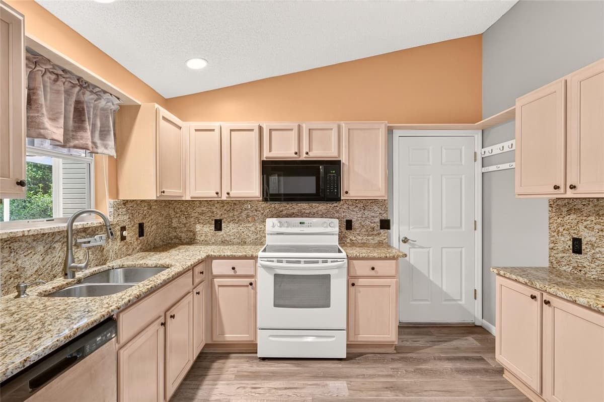 644 ELLSWORTH WAY — photo 17 of 53