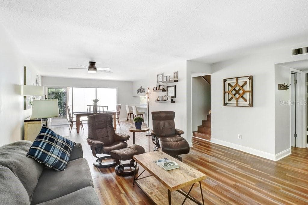 3712 CARROLLBROOK ROAD — photo 3 of 50