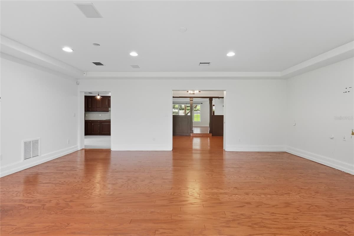 2227 HOWARD DRIVE — photo 18 of 51