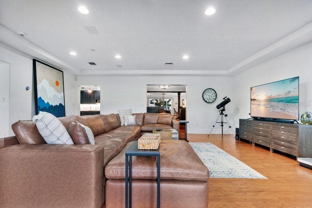 2227 HOWARD DRIVE — photo 17 of 51