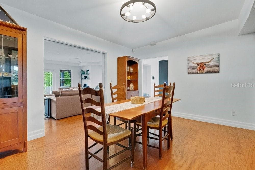 2227 HOWARD DRIVE — photo 14 of 51