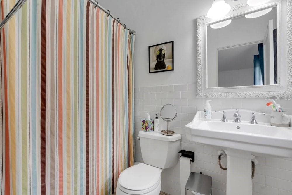 2227 HOWARD DRIVE — photo 35 of 51