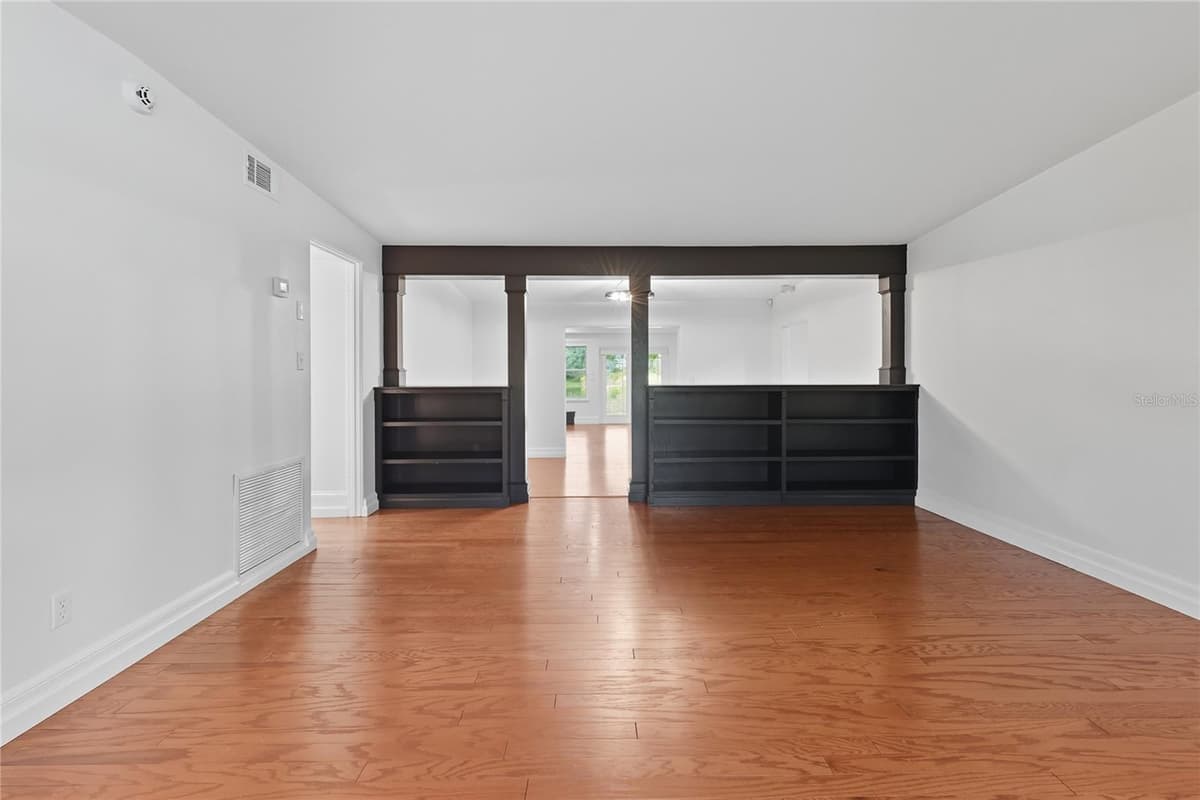 2227 HOWARD DRIVE — photo 13 of 51