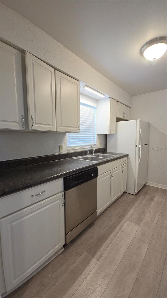 652 MINNESOTA AVENUE — photo 6 of 22