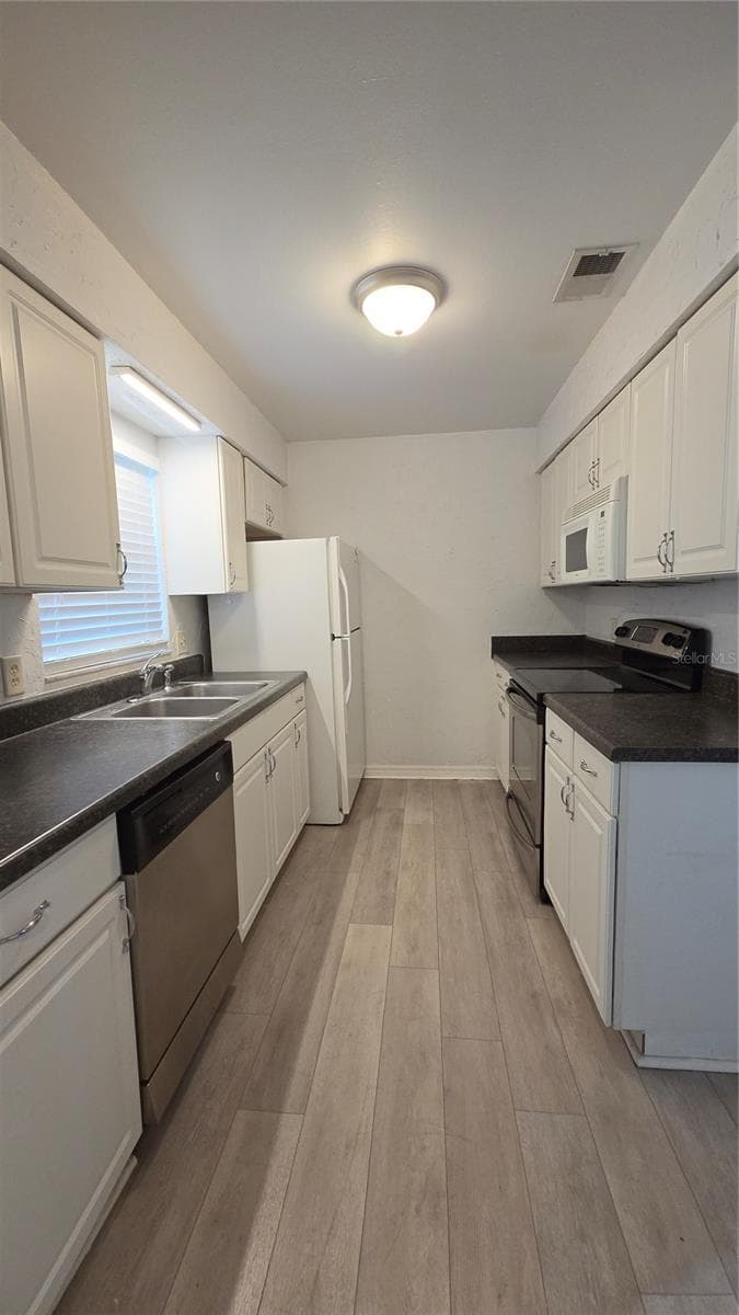 652 MINNESOTA AVENUE — photo 5 of 22
