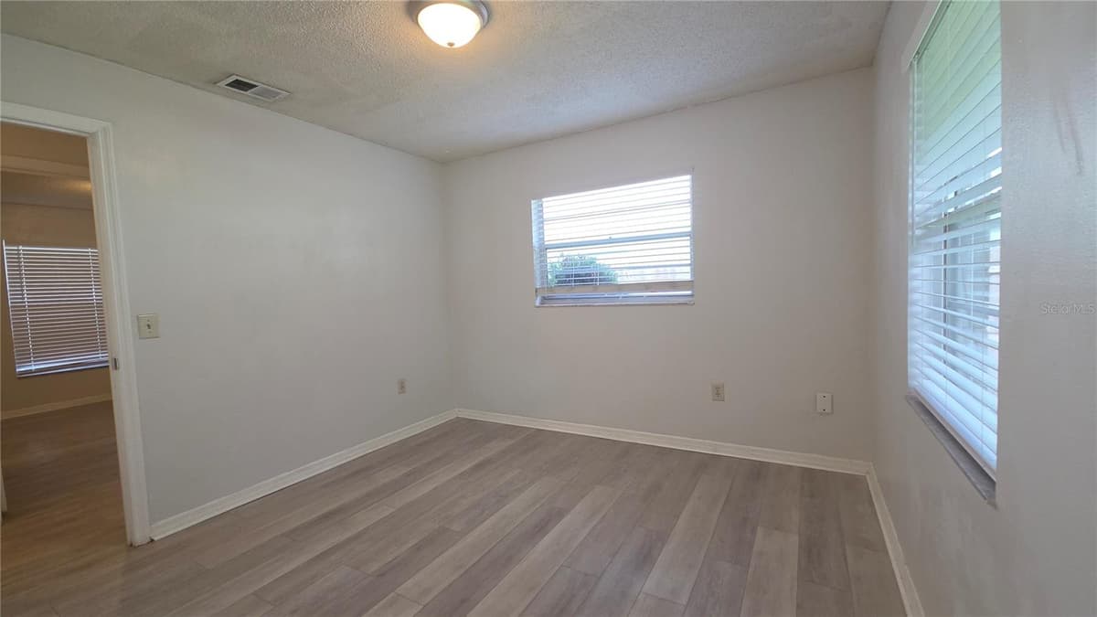652 MINNESOTA AVENUE — photo 11 of 22