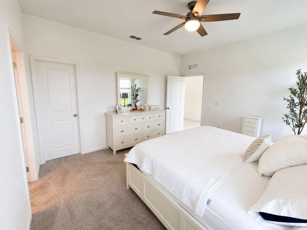 8728 SPORTSMAN LOOP — photo 12 of 24