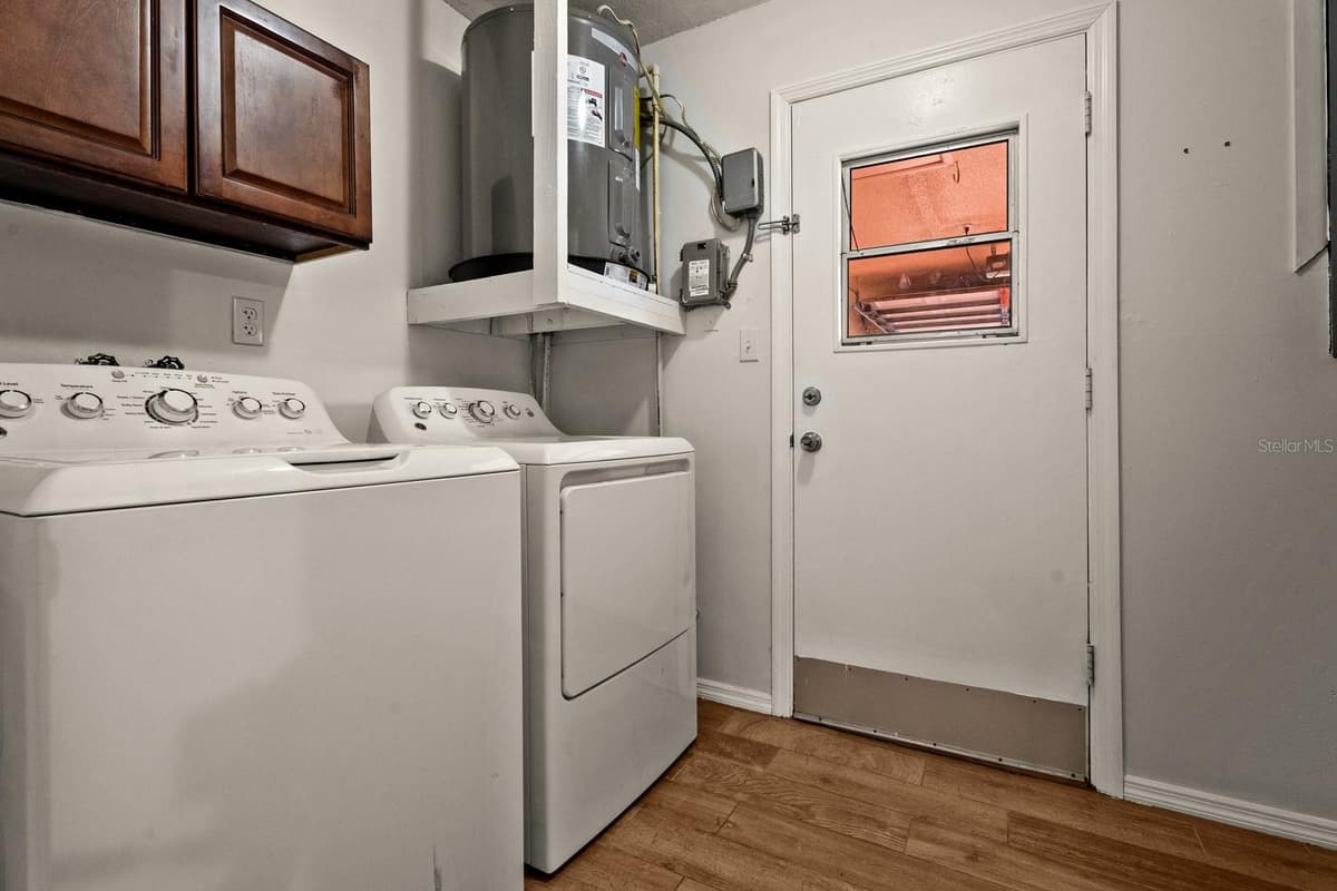 856 PARK LAKE CIRCLE — photo 17 of 36