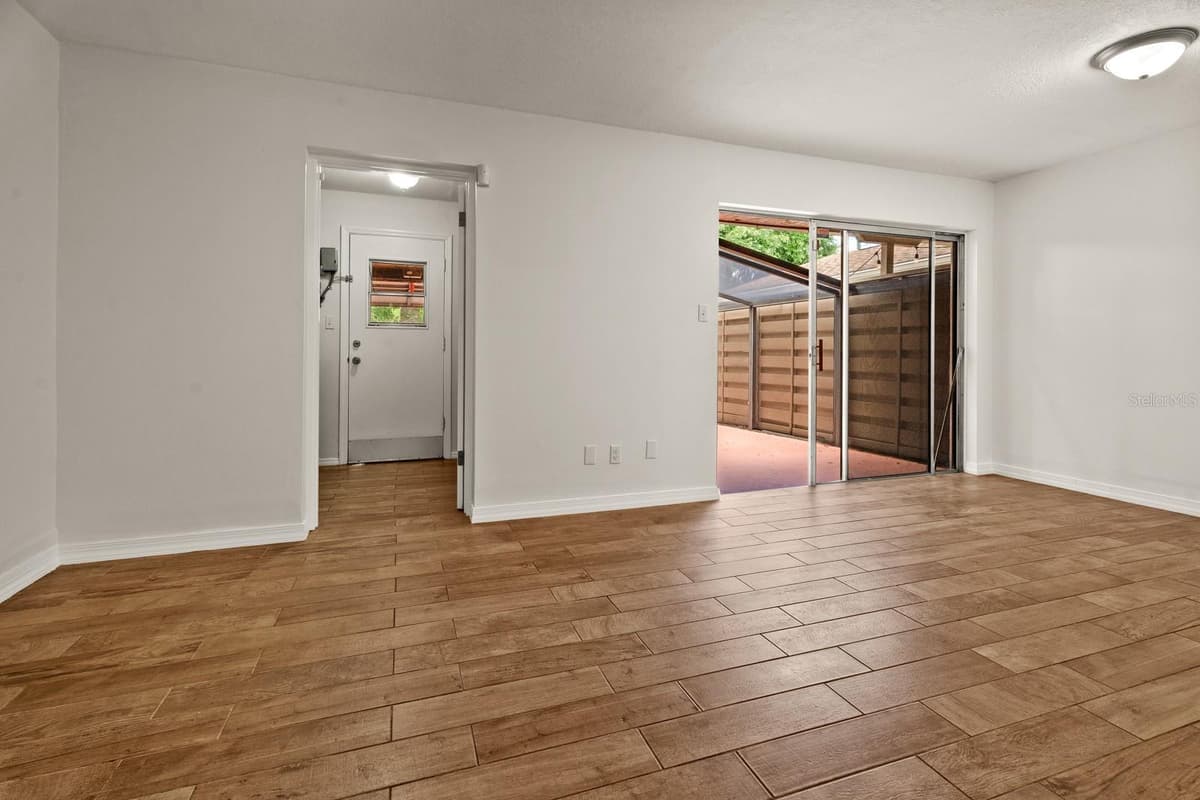 856 PARK LAKE CIRCLE — photo 16 of 36