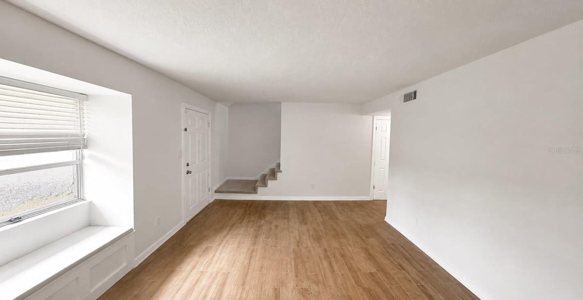 856 PARK LAKE CIRCLE — photo 10 of 36