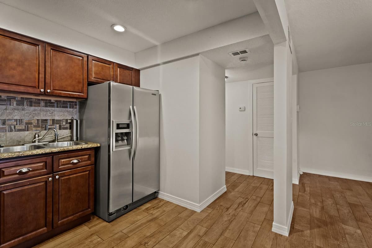 856 PARK LAKE CIRCLE — photo 14 of 36