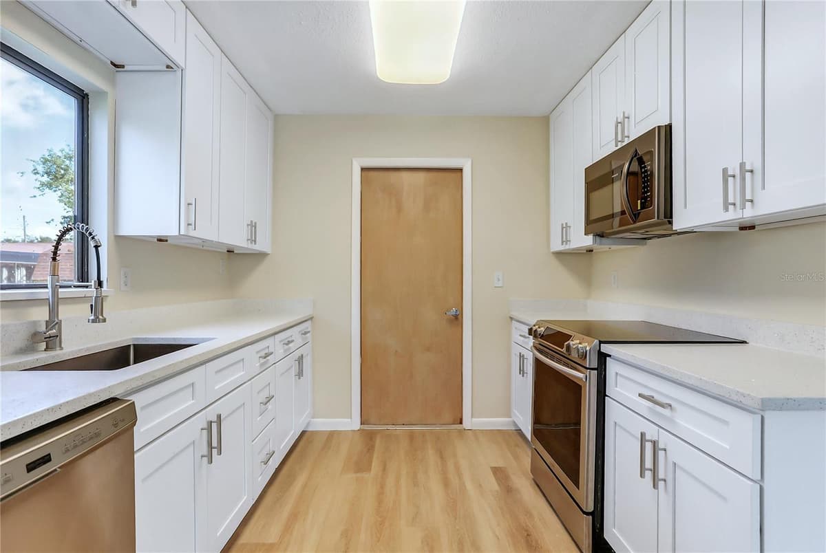 3020 DIVISION STREET — photo 17 of 25