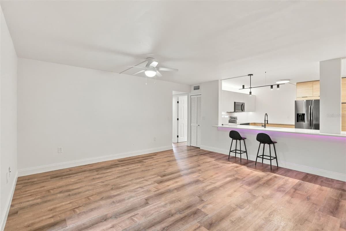 630 CRANES WAY — photo 3 of 30