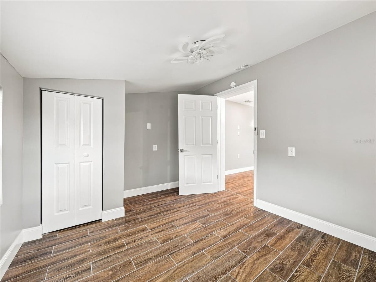 629 CEDAR PARK DRIVE — photo 27 of 33
