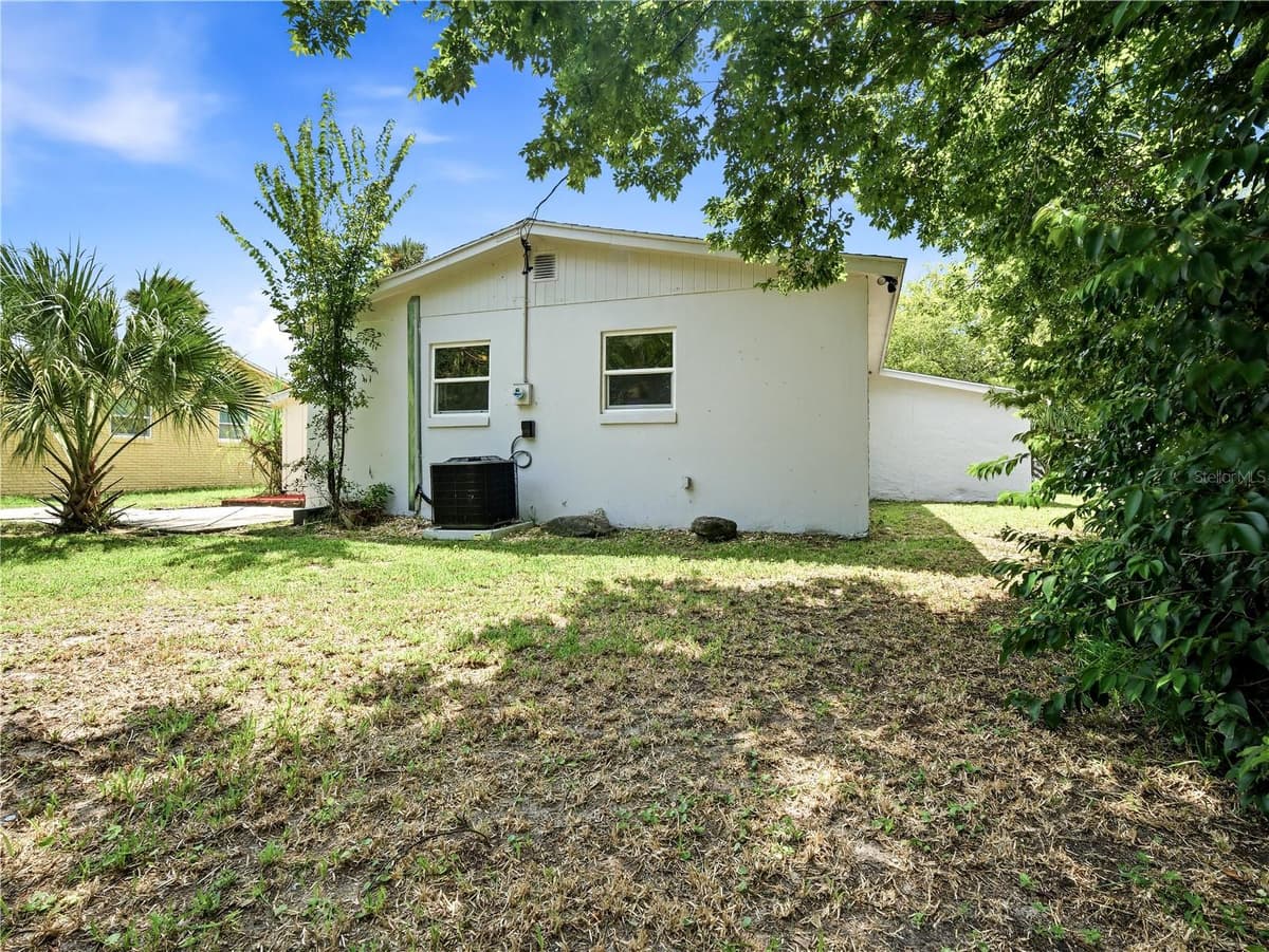 629 CEDAR PARK DRIVE — photo 32 of 33