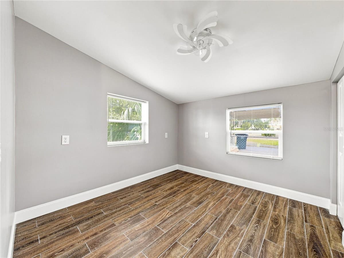 629 CEDAR PARK DRIVE — photo 26 of 33